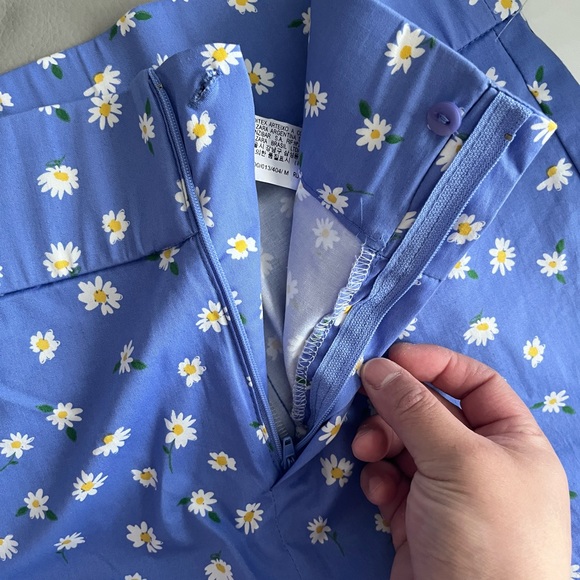 Zara Women’s Floral Print Suit Pants - Size M, XL - Picture 6 of 8